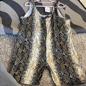 Forever 21 Snakeskin Print shorts set romper - Black, Yellow, White